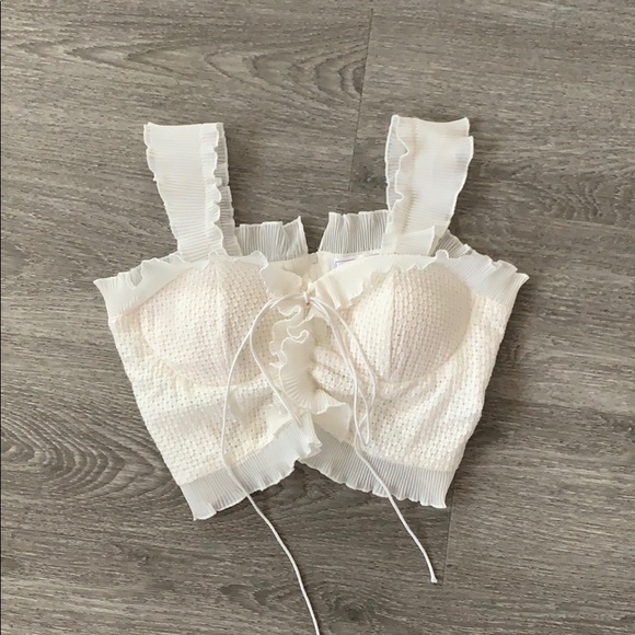 White ruffle crop top - Picture 1 of 2